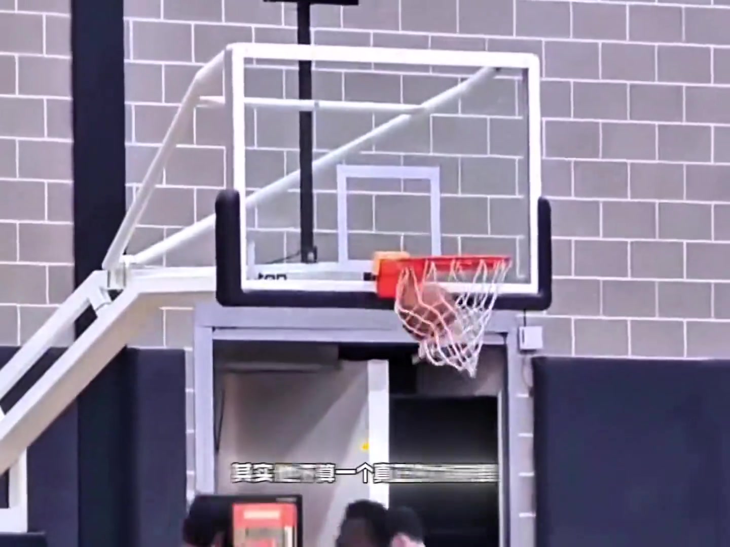 杨毅说邓肯历史第一大前 其实不算大前是挂前锋之名行中锋之实